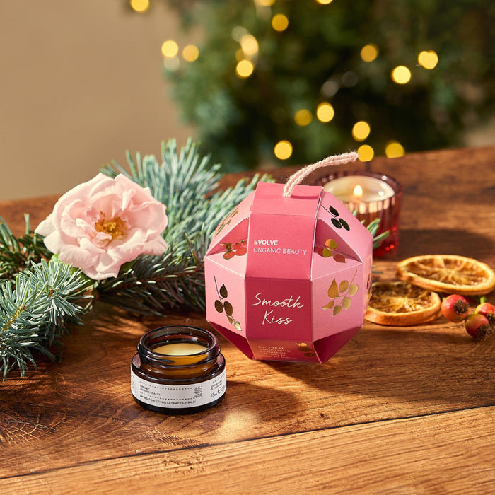 Evolve Beauty Smooth Kiss Christmas Bauble Gift